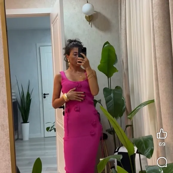 Fuchsia Sleeveless Floral Knit Dress - Women - Picture 4 of 6